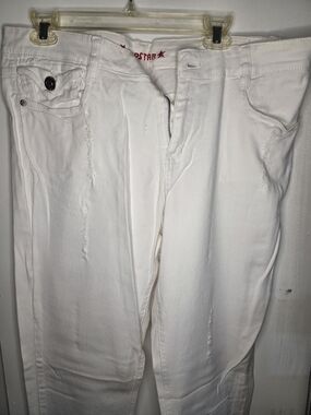 White High-Waist Jeans with Red HIPSTAR Logo
